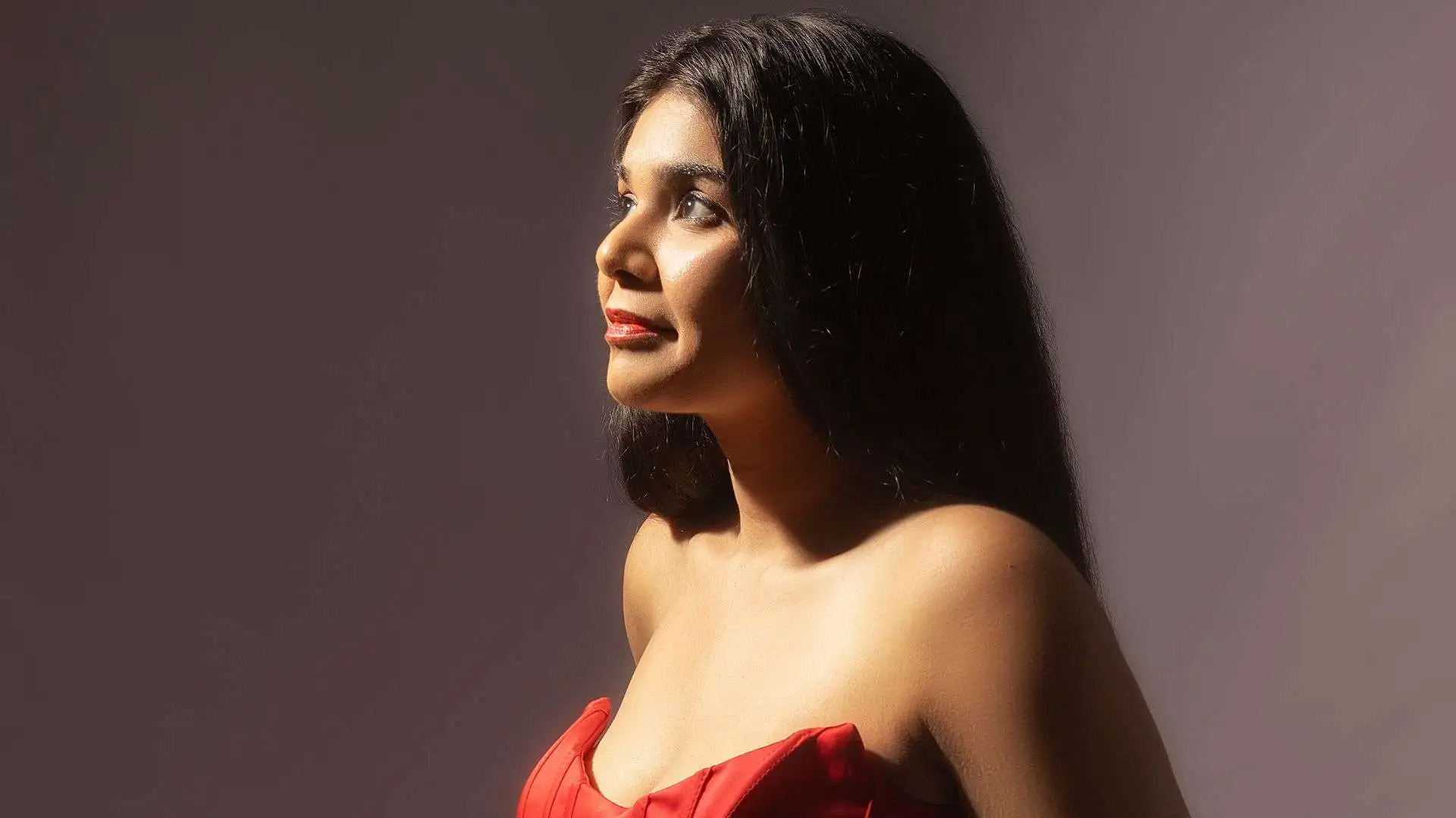 Mona Kaia: An Inspiring Musical Journey Through Dreamer